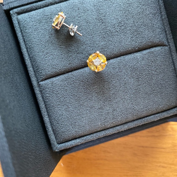YELLOW SAPPHIRE & DIAMOND MARQUISE STUD EARRINGS - Picture 4 of 10